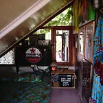 Abrakadabra! Artbnb