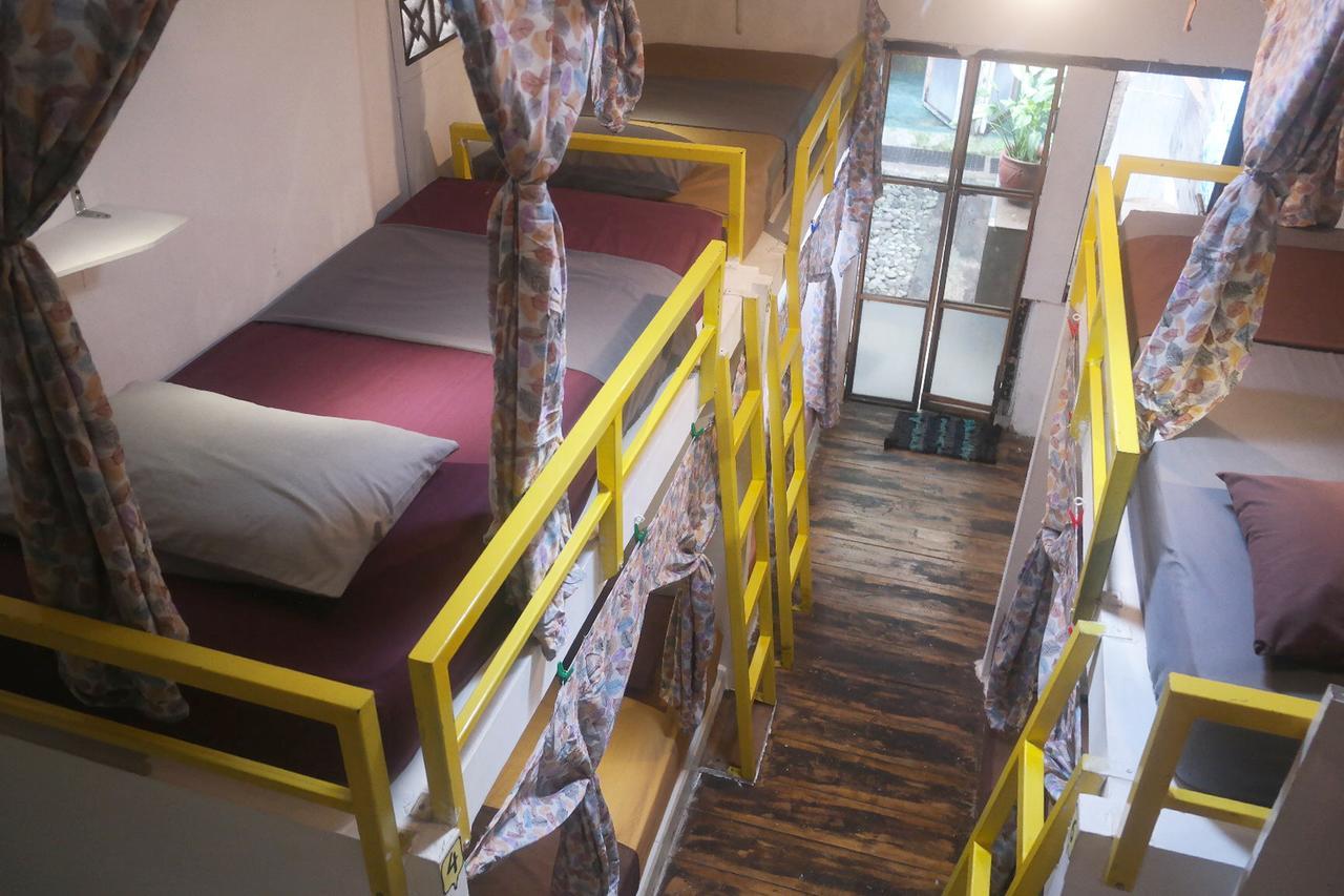 Abrakadabra! Artbnb