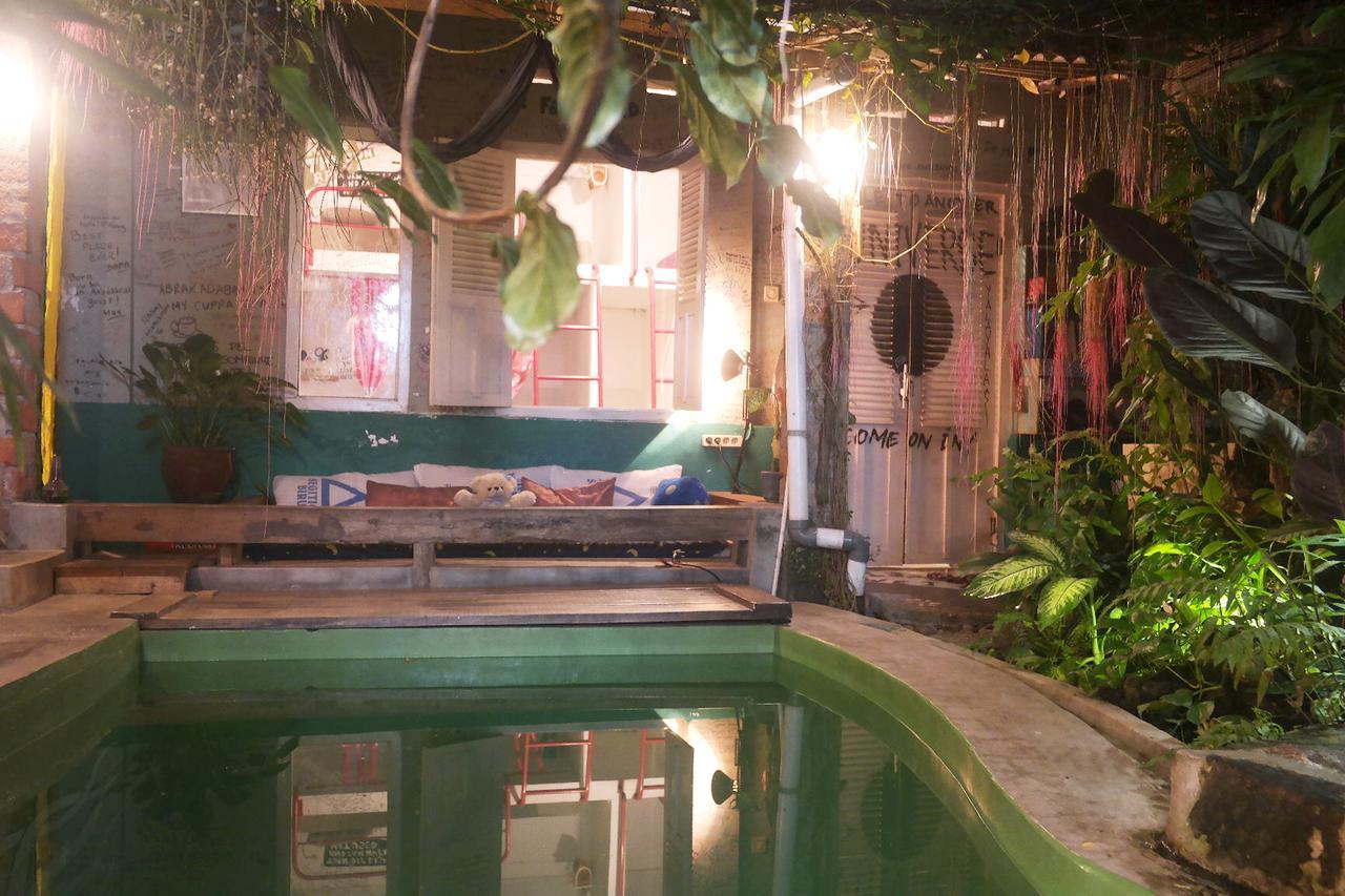 Abrakadabra! Artbnb 3* Yogyakarta