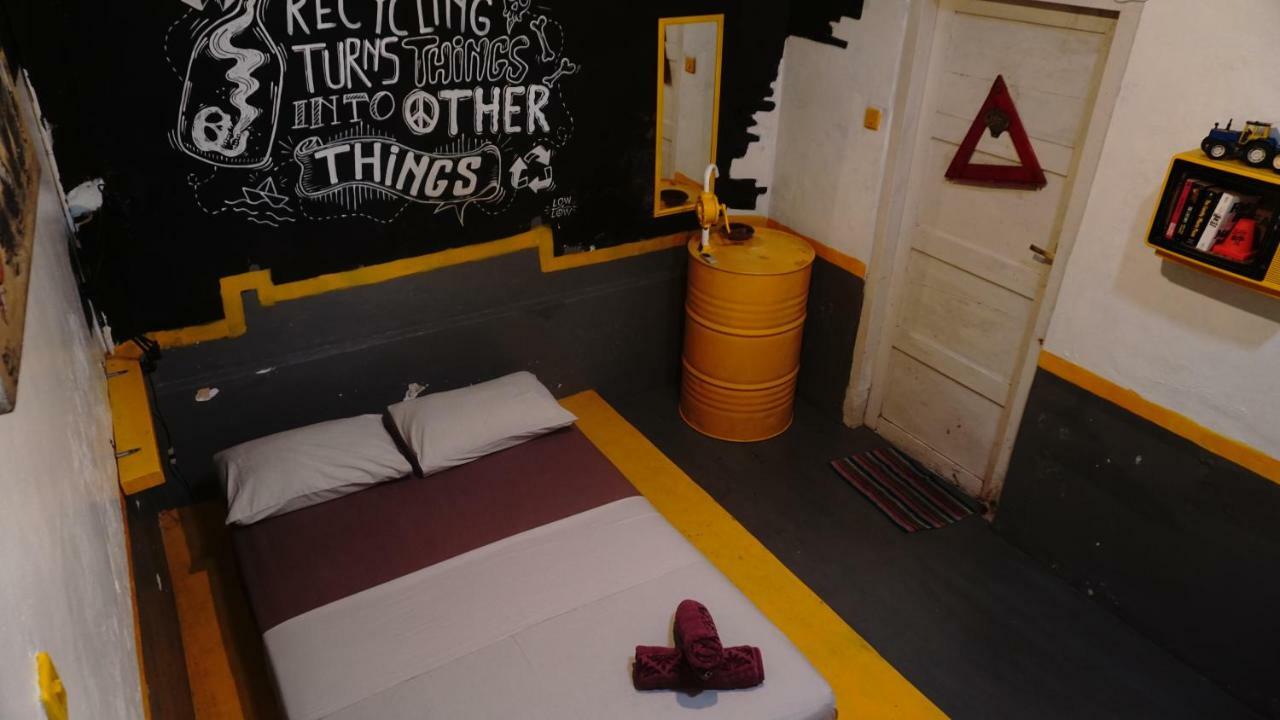 Abrakadabra! Artbnb Tempat Tidur & Sarapan Yogyakarta