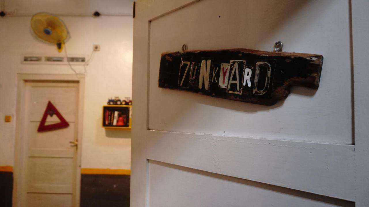 Abrakadabra! Artbnb Tempat Tidur & Sarapan